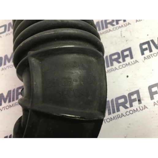 Патрубок воздушного фильтра Hyundai i30 1.6 CRDI 2007-2012 281381M250